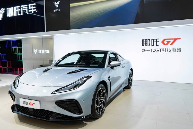 惠州龙门县亿跃阳企业管理咨询哪吒汽车在智能汽车领域的表现，领途汽车在新能源汽车市场中的影响力